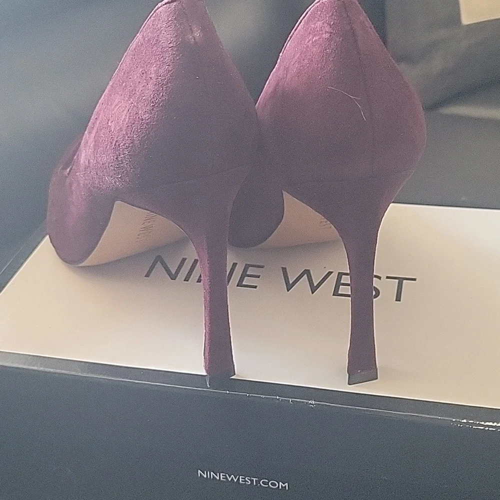 Nine West pumps - Picture 3 of 5